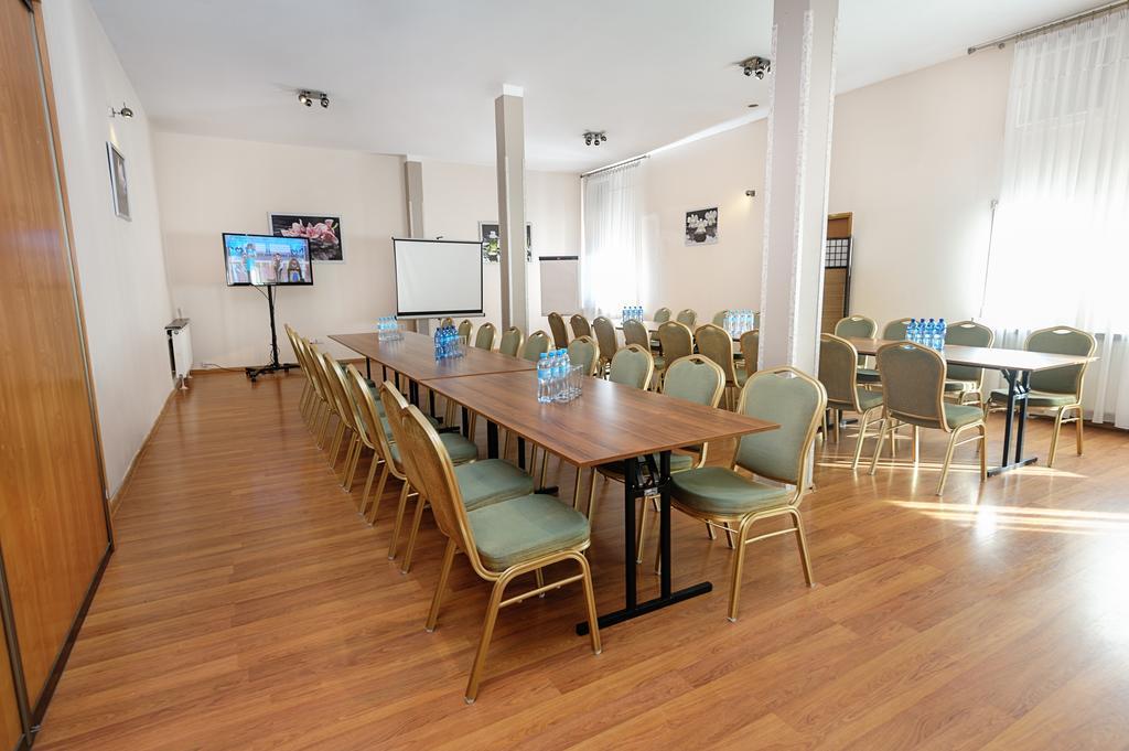 Apart Hotele Częstochowa Extérieur photo